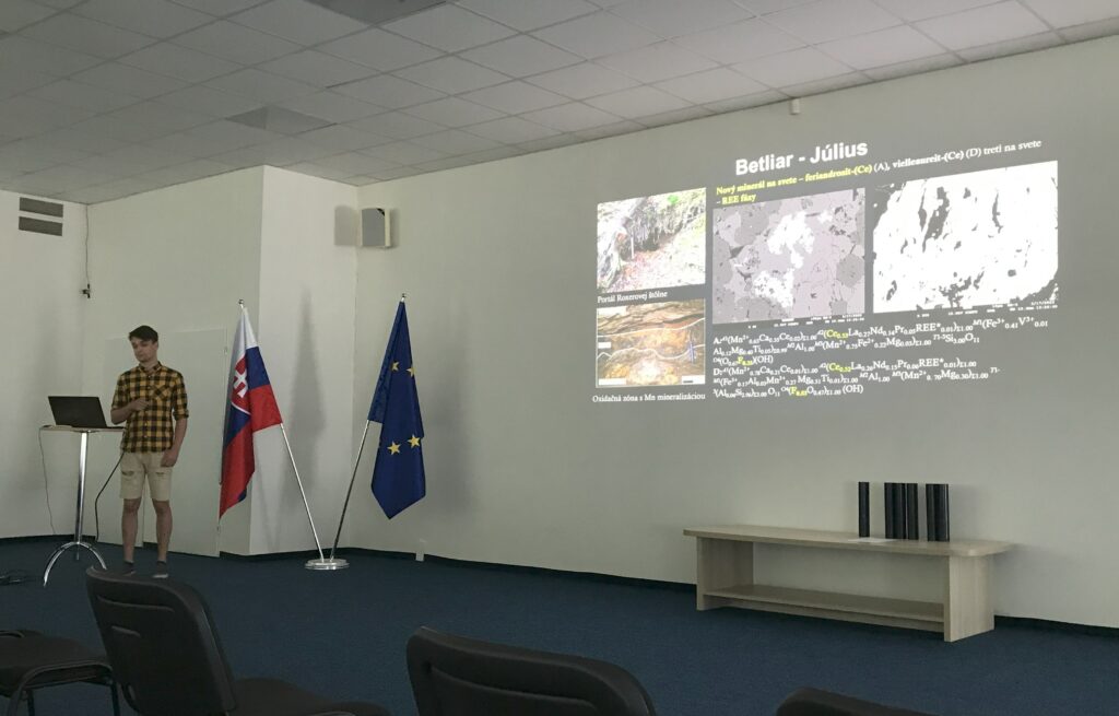 Pavol Myšľan počas prezentácie svojej víťaznej témy. Foto: Katarína Gáliková, SAV