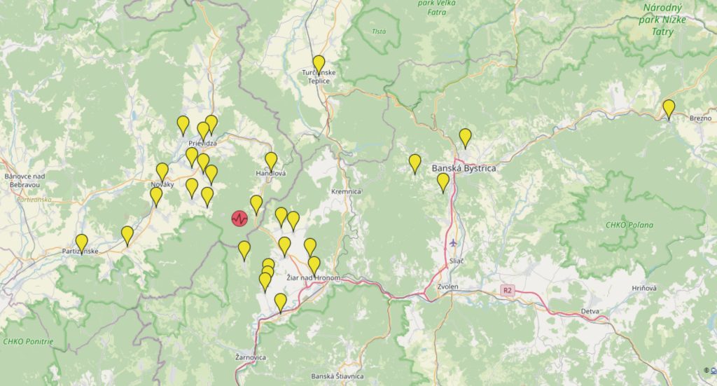 Mapka pozorovaní zemetrasenia (171 poslaných makroseizmických otazníkov z 30 lokalít k 28. 1. 2021 14:00 hod.).
